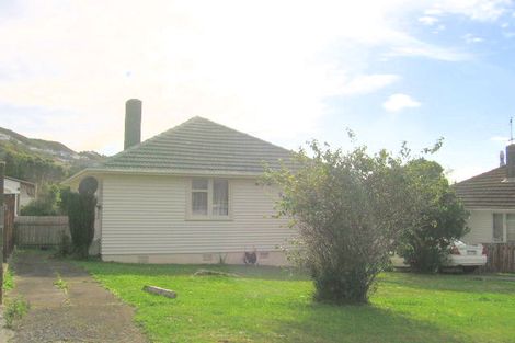 Photo of property in 5 Hillary Street, Tawa, Wellington, 5028