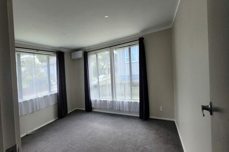 Photo of property in 54 Davidson Crescent, Tawa, Wellington, 5028