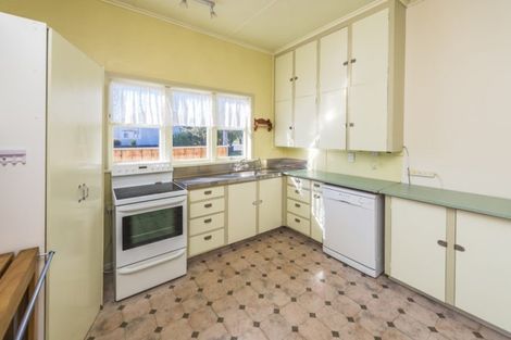 Photo of property in 2 Glasgow Street, Takaro, Palmerston North, 4412