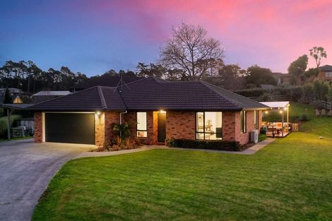 Photo of property in 5 Gavinike Place, Waimauku, 0812