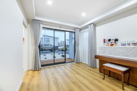 Photo of property in 19 Bight Road, Long Bay, Auckland, 0630