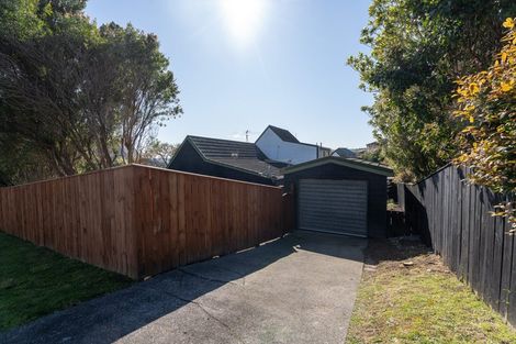 Photo of property in 2 Makatote Grove, Churton Park, Wellington, 6037