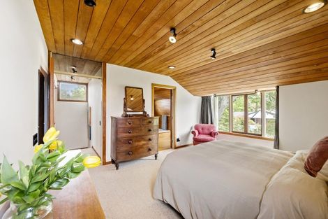 Photo of property in Lowry Cottage, 425 Fergusson Drive, Heretaunga, Upper Hutt, 5018