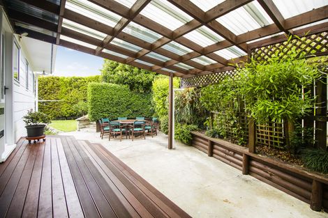 Photo of property in 24 Beauchamp Drive, Massey, Auckland, 0614
