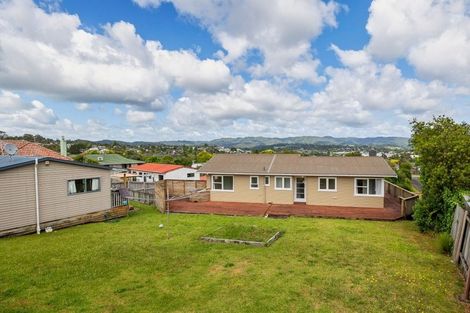 Photo of property in 21 Waitaki Street, Henderson, Auckland, 0612