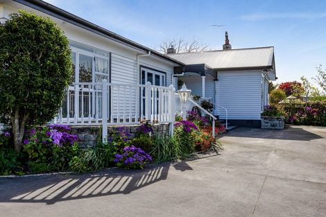Photo of property in 35 Campbell Street, Hawera, 4610
