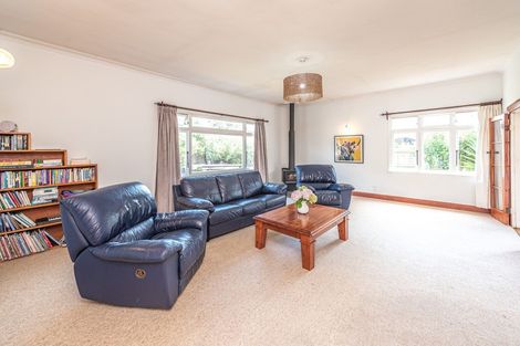 Photo of property in 6 Taranaki Street, Saint Johns Hill, Whanganui, 4501