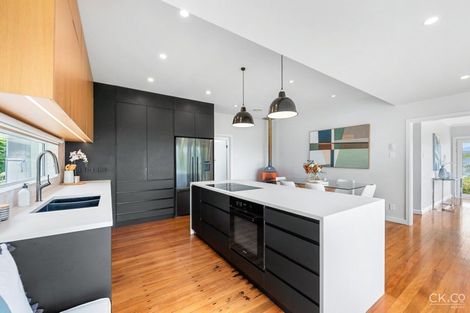 Photo of property in 34 Miromiro Road, Normandale, Lower Hutt, 5010