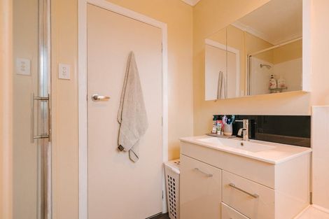 Photo of property in 27 Cavendish Crescent, Awapuni, Palmerston North, 4412