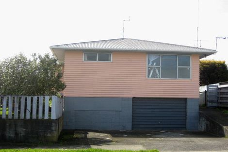 Photo of property in 52 Rosendale Avenue, Spotswood, New Plymouth, 4310