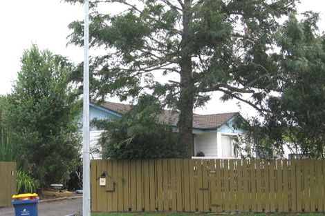 Photo of property in 32 Luanda Drive, Ranui, Auckland, 0612
