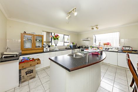 Photo of property in 119 Beaumonts Way, Manurewa, Auckland, 2102