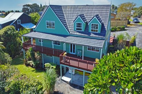 Photo of property in 6d Donnelly Street, Oakura, 4314