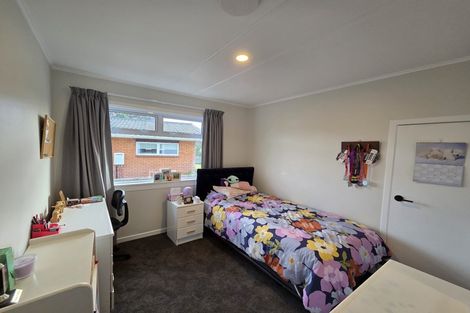 Photo of property in 11 Truby King Street, Merrilands, New Plymouth, 4312