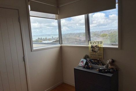 Photo of property in 210 Clovelly Road, Bucklands Beach, Auckland, 2012