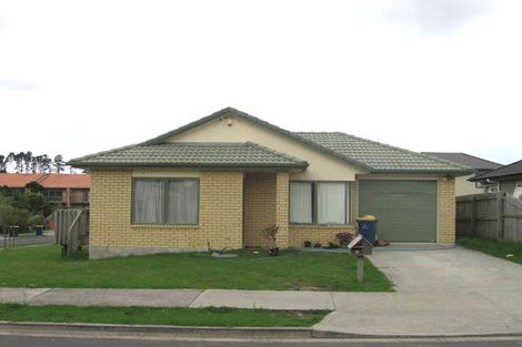 Photo of property in 5/4 Charlenne Close, Ranui, Auckland, 0612