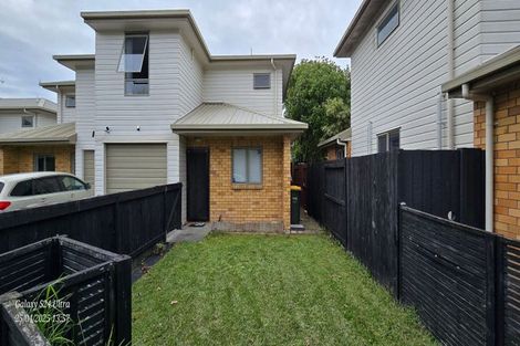 Photo of property in 20 Barnea Circle, Glen Eden, Auckland, 0602