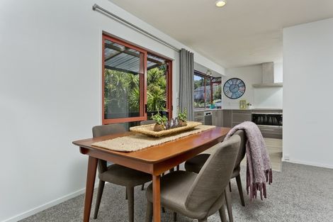 Photo of property in 2/16 Redwing Street, Browns Bay, Auckland, 0630