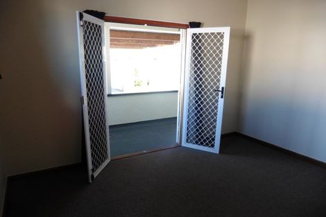 Photo of property in 4 Anderson Road, Taradale, Napier, 4112