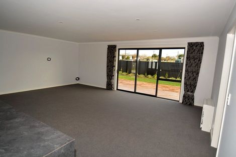 Photo of property in 85 Kilmarnock Street, Wallacetown, 9816