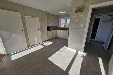 Photo of property in 85-87 Banks Street, Marfell, New Plymouth, 4310