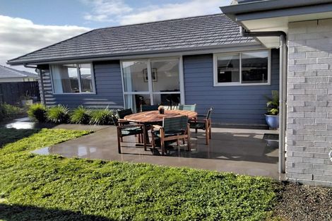 Photo of property in 22 Olney Court, One Tree Point, 0118