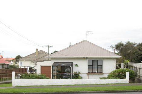 Photo of property in 57 Fitzroy Road, Fitzroy, New Plymouth, 4312