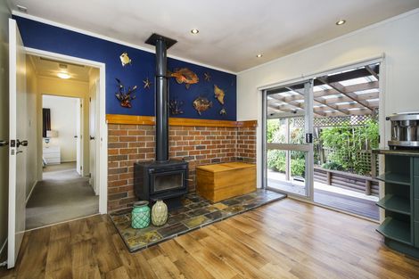 Photo of property in 24 Beauchamp Drive, Massey, Auckland, 0614
