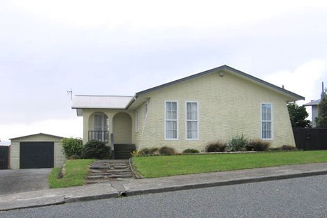 Photo of property in 61 Chapman Street, Newlands, Wellington, 6037