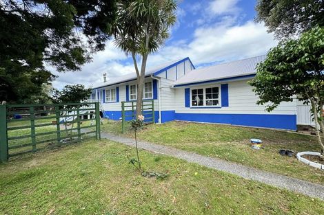 Photo of property in 16 Cottrell Place, Clendon Park, Auckland, 2103