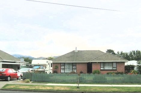 Photo of property in 76 Fraser Crescent, Elderslea, Upper Hutt, 5018