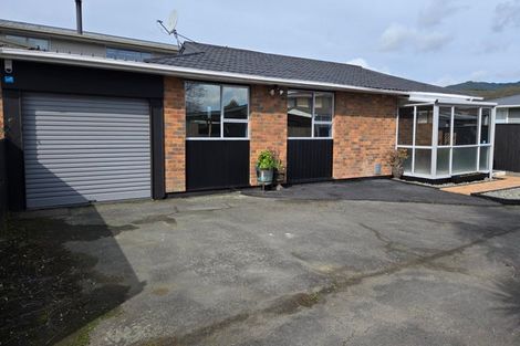 Photo of property in 2/29 Clouston Park Road, Clouston Park, Upper Hutt, 5018