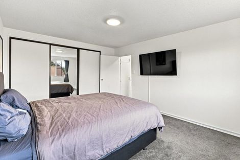 Photo of property in 2/23 Montclare Avenue, Ilam, Christchurch, 8041