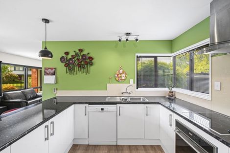 Photo of property in 10 Swithland Place, Avonhead, Christchurch, 8042