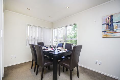 Photo of property in 24 Beauchamp Drive, Massey, Auckland, 0614