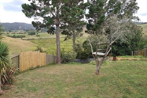 Photo of property in 30 Whiteman Road, Kawakawa, 0210