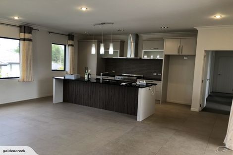 Photo of property in 8 Travis View Drive, Fairview Heights, Auckland, 0632