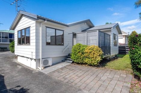 Photo of property in 1/258 Bucklands Beach Road, Bucklands Beach, Auckland, 2012