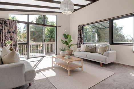 Photo of property in 10 Burwood Place, Silverdale, Hamilton, 3216