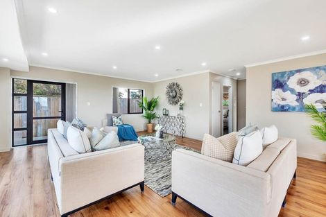 Photo of property in 285a Don Buck Road, Massey, Auckland, 0614