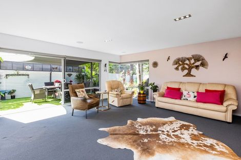 Photo of property in 6 Park Road, Greenmeadows, Napier, 4112