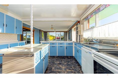 Photo of property in 1 Cashel Street, Waimate, 7924