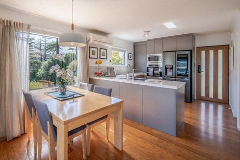 Photo of property in 18 Haywards Lane, Duvauchelle, 7581