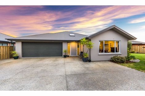 Photo of property in 37 Beechwood Drive, Northwood, Christchurch, 8051