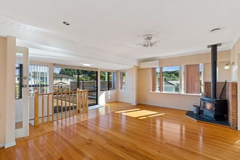 Photo of property in 60 Orams Road, Hillpark, Auckland, 2102