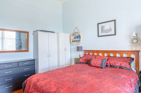 Photo of property in 52 Kirk Street, Otaki, 5512