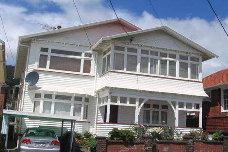 Photo of property in 5-5a Moncrieff Street, Mount Victoria, Wellington, 6011