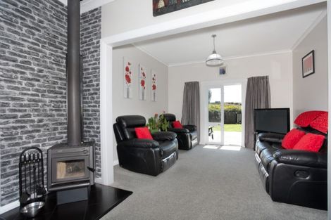 Photo of property in 195 Raumai Road, Bulls, 4894