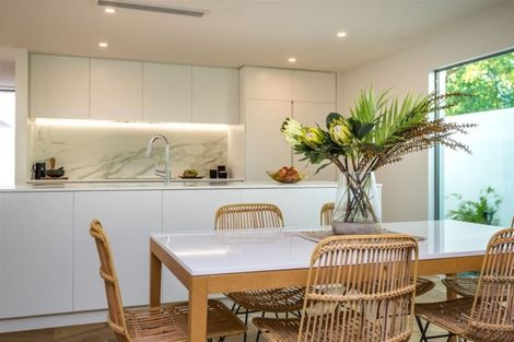 Photo of property in 16 Carlton Mill Road, Merivale, Christchurch, 8014