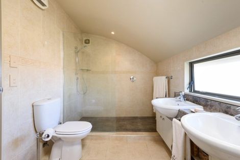 Photo of property in 305 Oceanbeach Road, Mount Maunganui, 3116